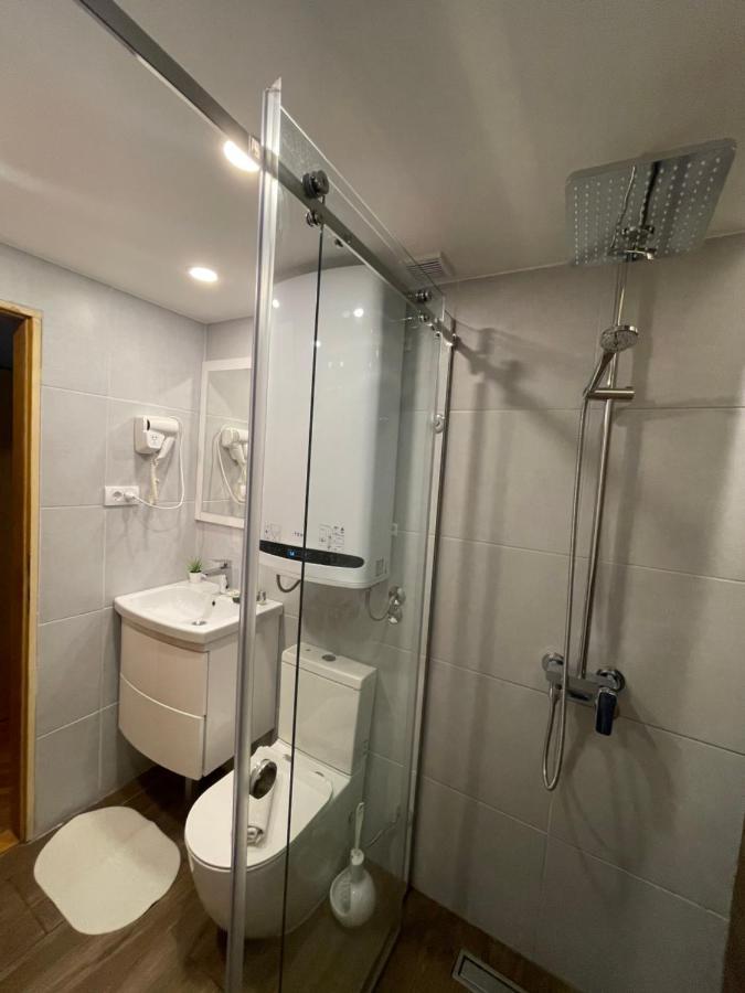 Ferienwohnung Leo Ni Exterior foto