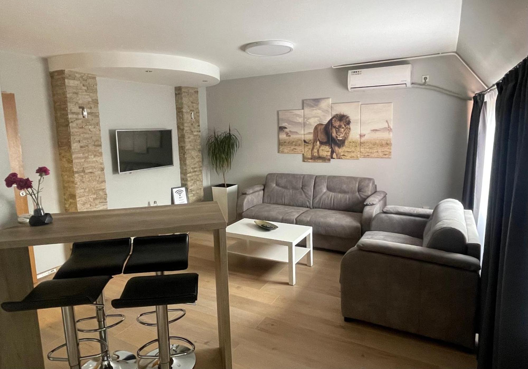 Ferienwohnung Leo Ni Exterior foto