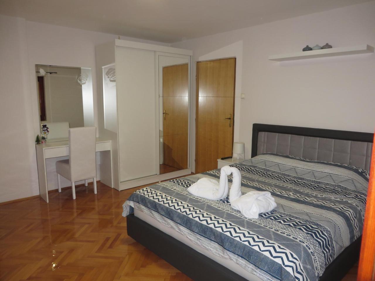 Ferienwohnung Leo Ni Exterior foto